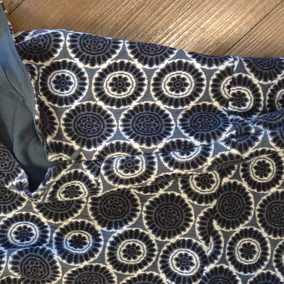 LOFT Outlet Dress (size 6) - Picture 5 of 6